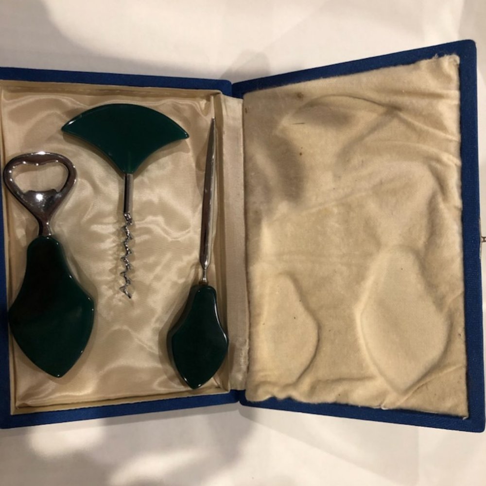 Bakelite barware set in box